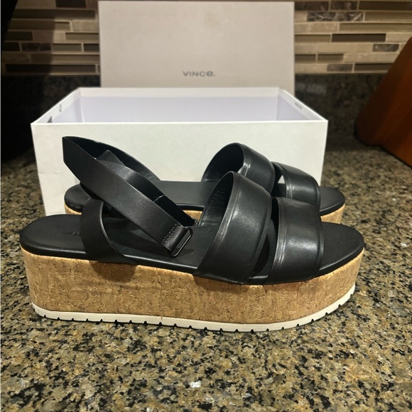 Vince Black Leather Platform Sandals NEW - Picture 2 of 8
